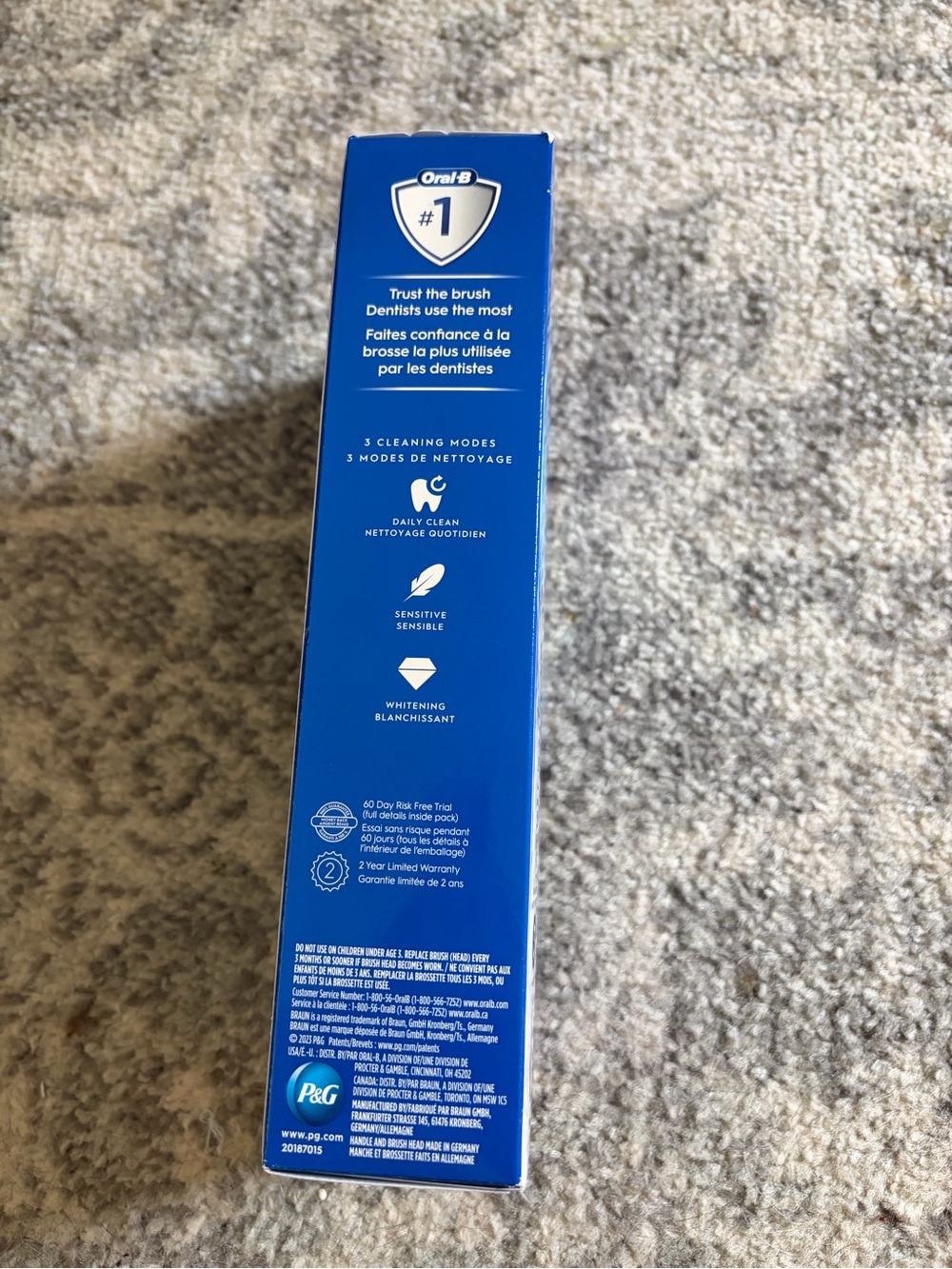 NWT Oral B Pro 1000 - Picture 3 of 4